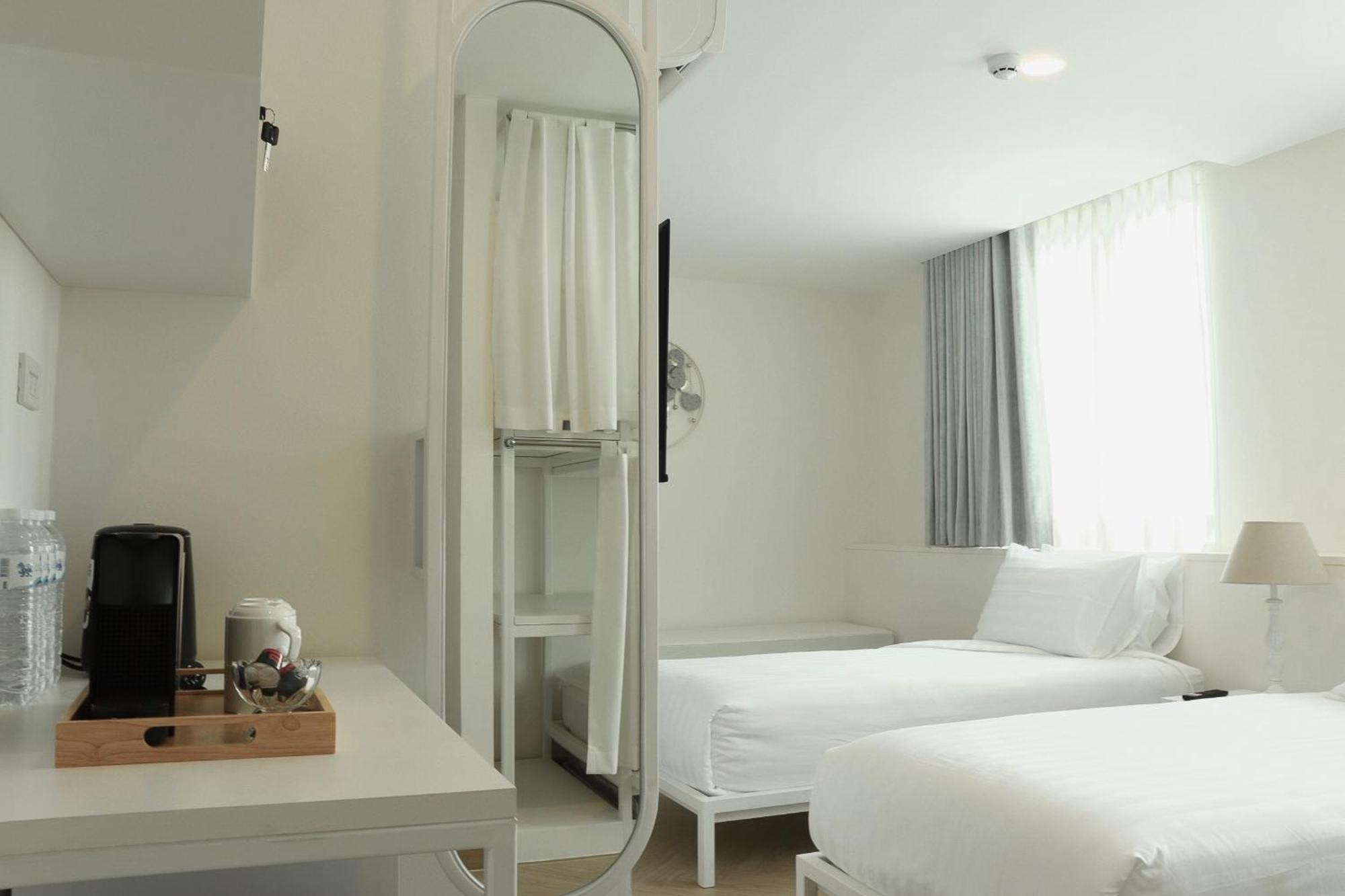 Rest Poshtel Hotel 3*
